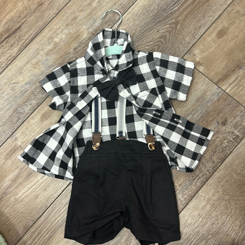 Suspender outfit checkered